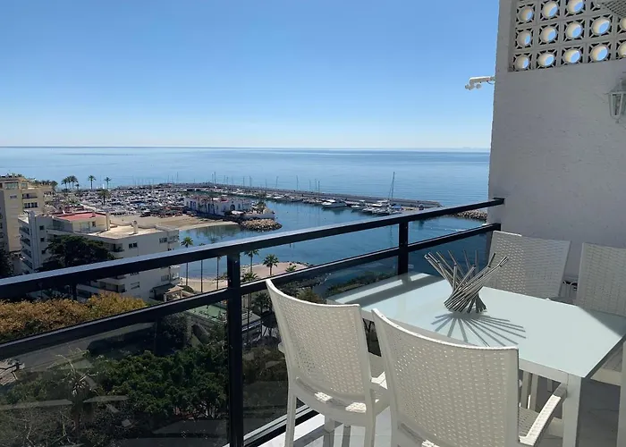 Skol 927A - Beachfront Central Luxury Penthouse